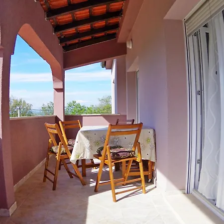 Nikolina Appartement