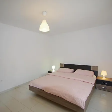 Nikolina Appartement