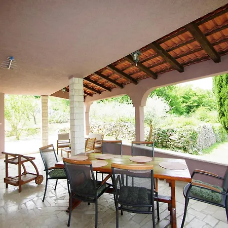 Nikolina Appartement