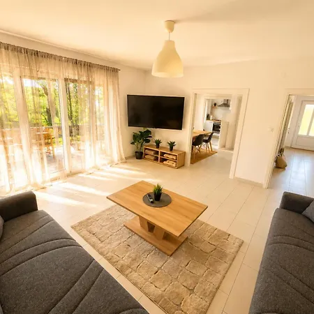 Nikolina Apartament